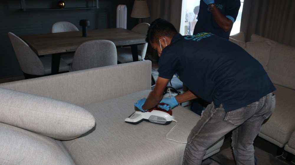 sofa and couch deep cleaning services in dubai