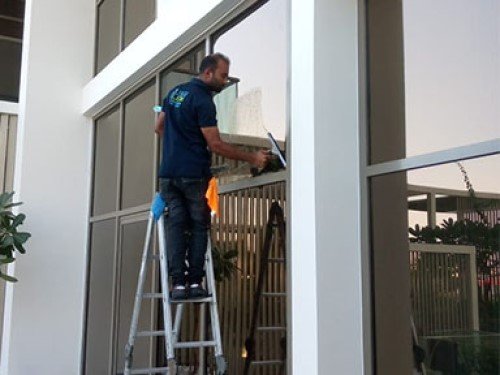 window cleaning services in dubai by dubaiclean