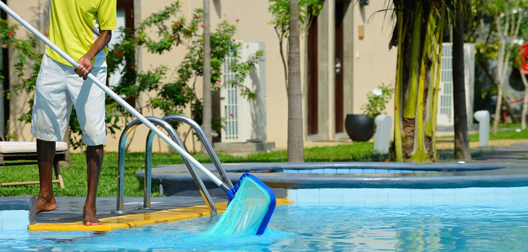 swimming pool cleaning