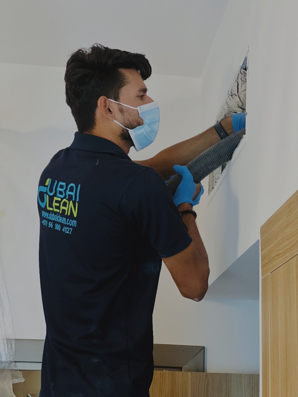 تنظيف تنظيف القناة