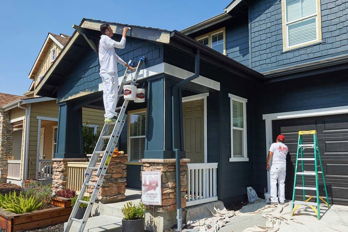 exterior facade painting Dubai, building painting services Dubai, professional facade painters, DubaiClean exterior painting, commercial building painting Dubai, residential facade painting,