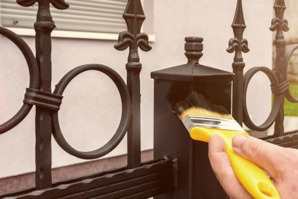 Exterior metallic fence painting Dubai, Professional fence painting services, Dubai fence restoration, Metallic paint for outdoor fences, Property enhancement Dubai, Durable fence coatings, Fence maintenance Dubai,