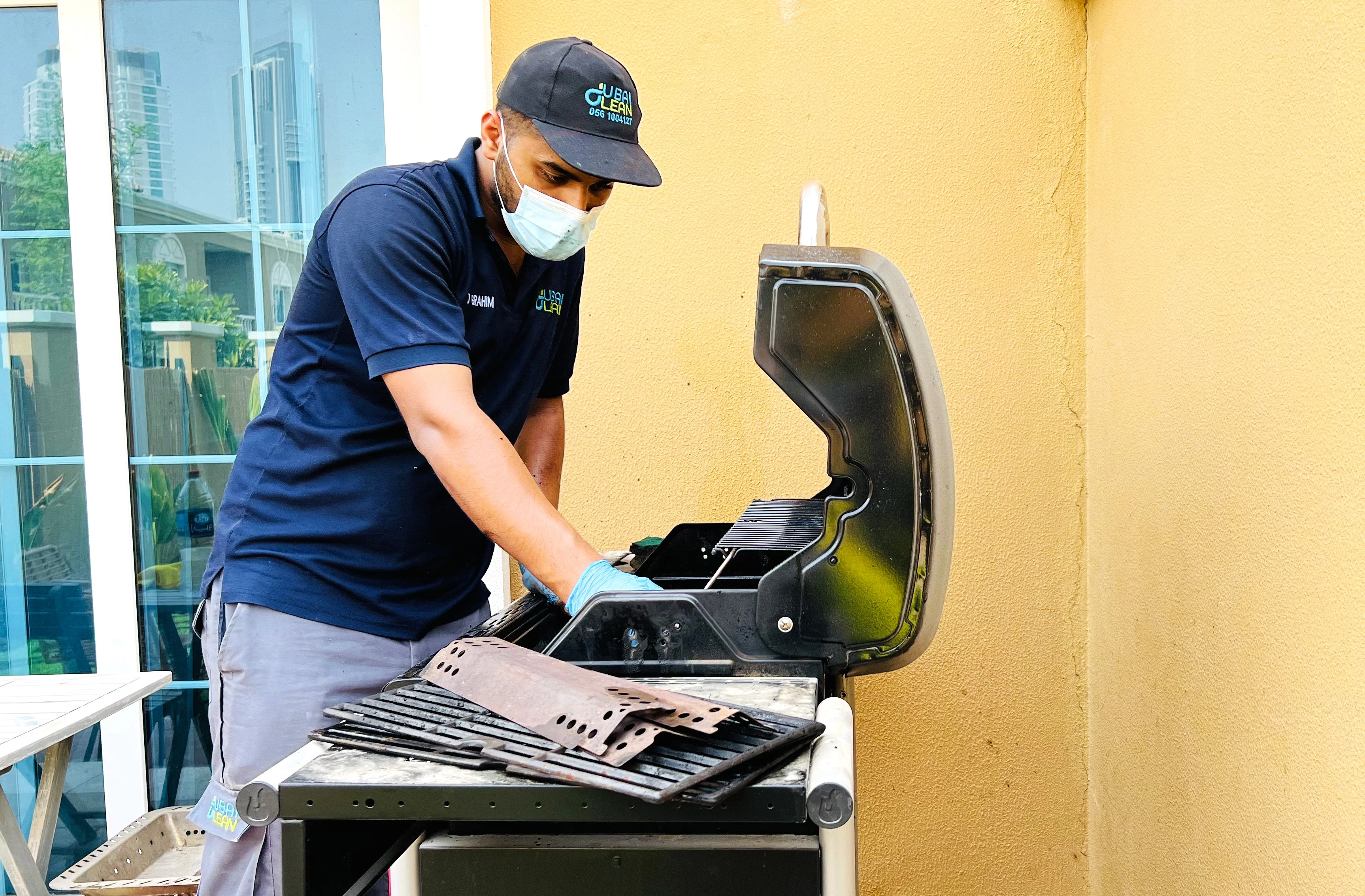 خدمات تنظيف الشواء دبي