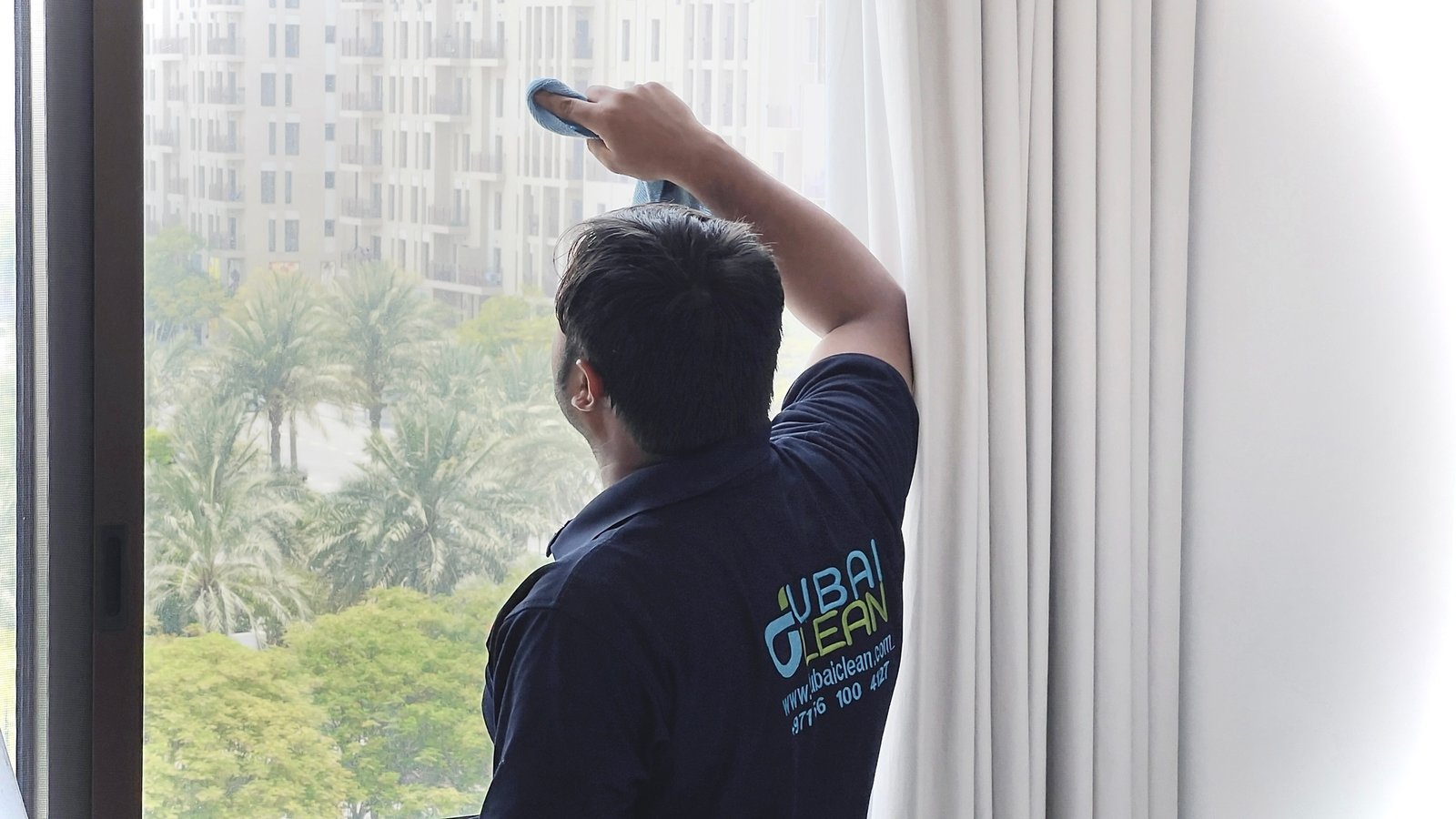 Expert Guide: Curtain Installation Prices in Dubai