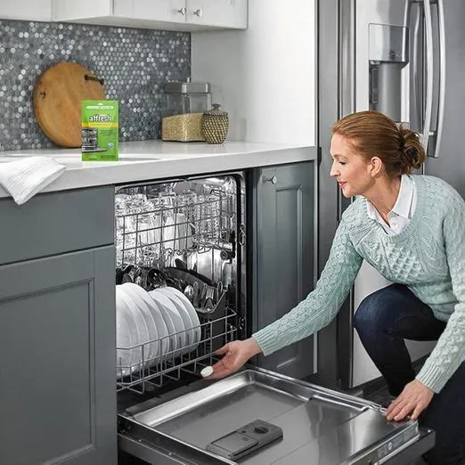 deep cleaning dishwasher