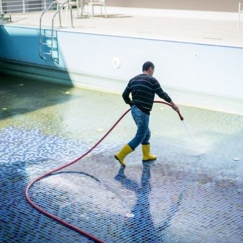 swimming pool cleaning