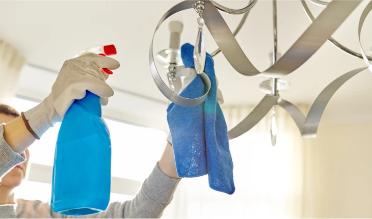 manual or lift access chandelier cleaning 2