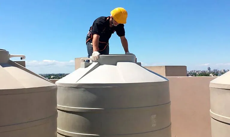 water tank cleaning