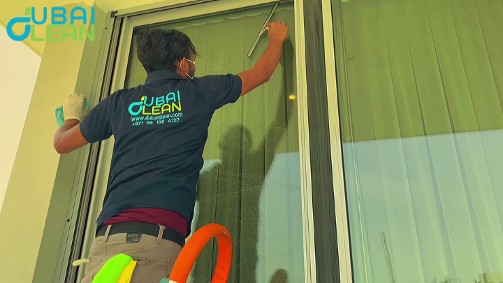 Window Cleaning Dubai Guide | Tips for Homes, Offices & High-Rises