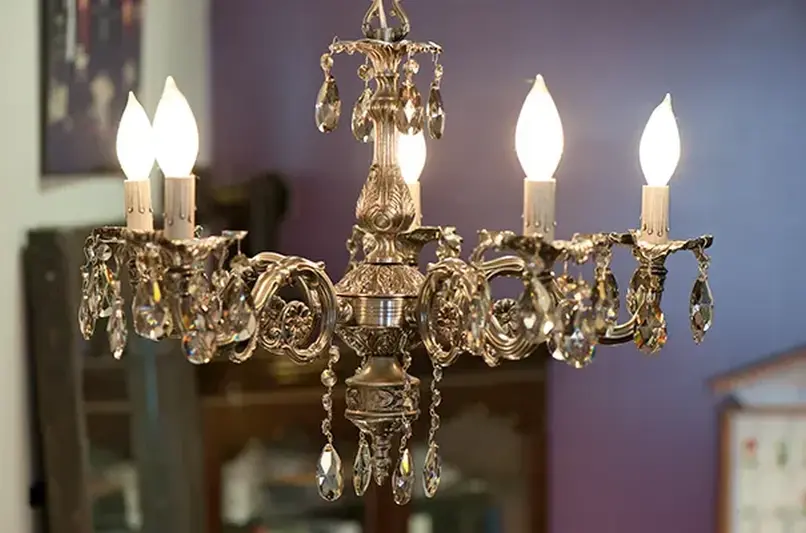 dcs professional chandelier fixing services dubai2
