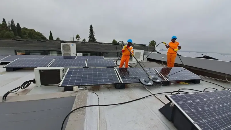 dcs solar panel cleaning services dubai3